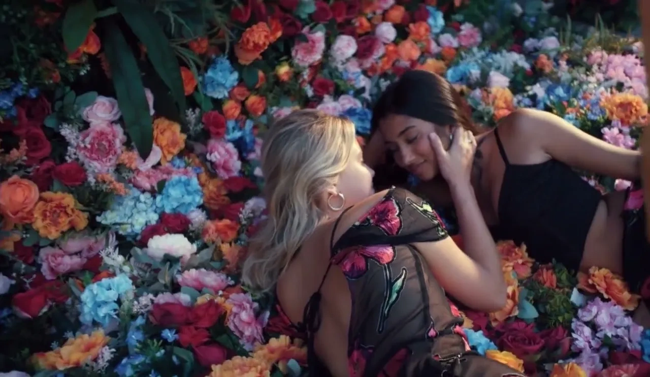 超时尚的运镜，满足您的风格