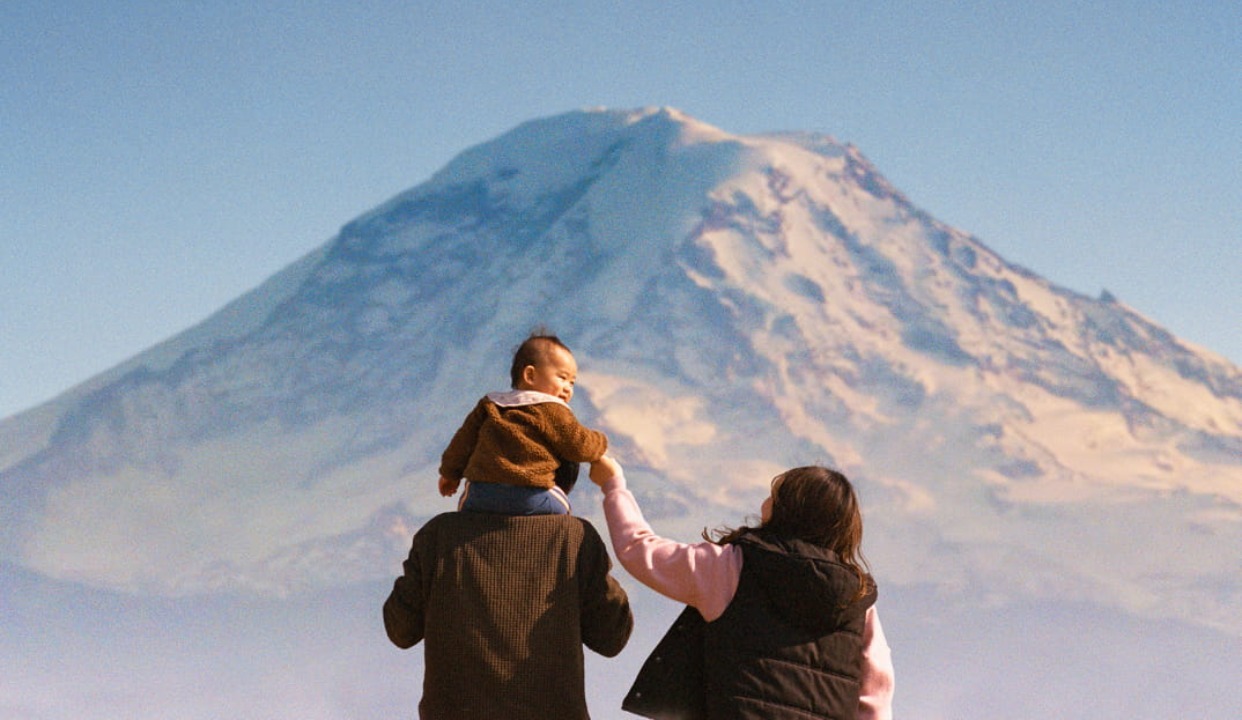 日系慵懒风广告：如果东京市中心有一座山